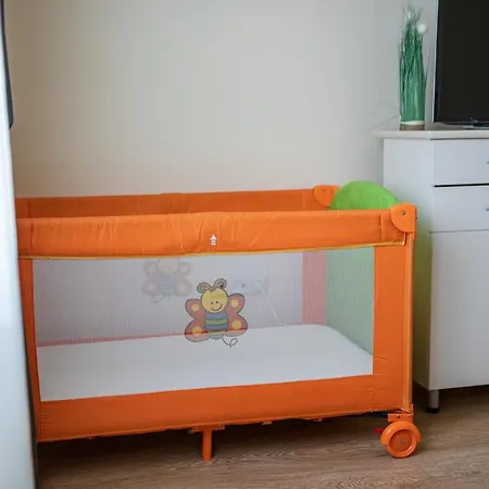 Sunny And Quiet 2bdr Apartment Warna