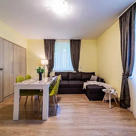 Apartment Sunny And Quiet 2bdr *