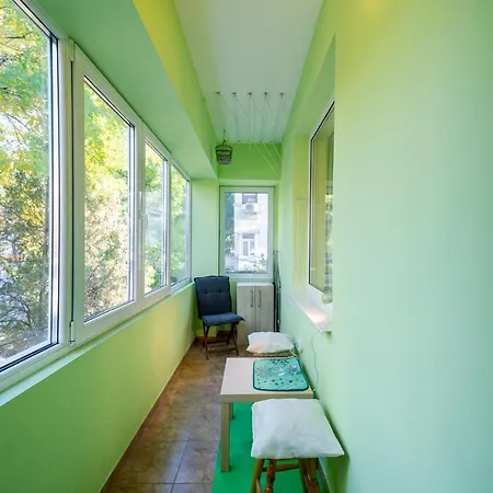 Sunny And Quiet 2bdr Apartman *