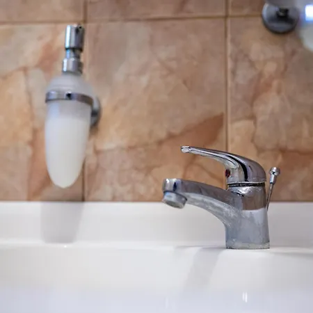 Sunny And Quiet 2bdr Apartment