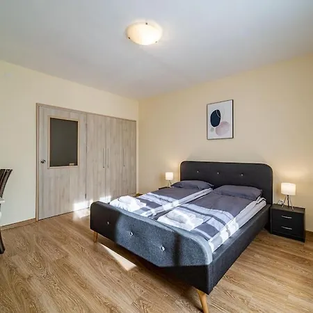 Apartment Sunny And Quiet 2bdr