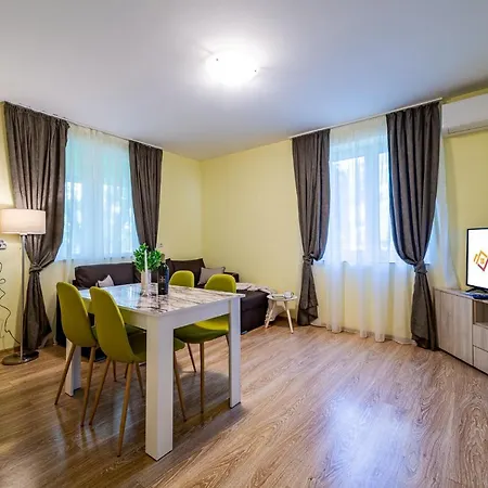 Daire Sunny And Quiet 2bdr Varna